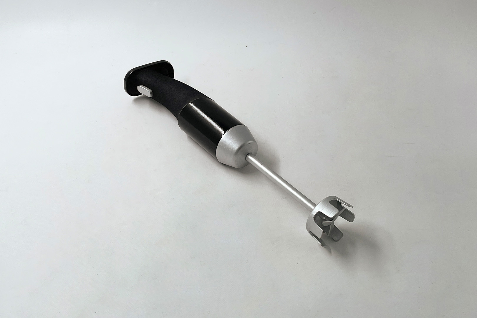 Physical model of immersion blender lying down