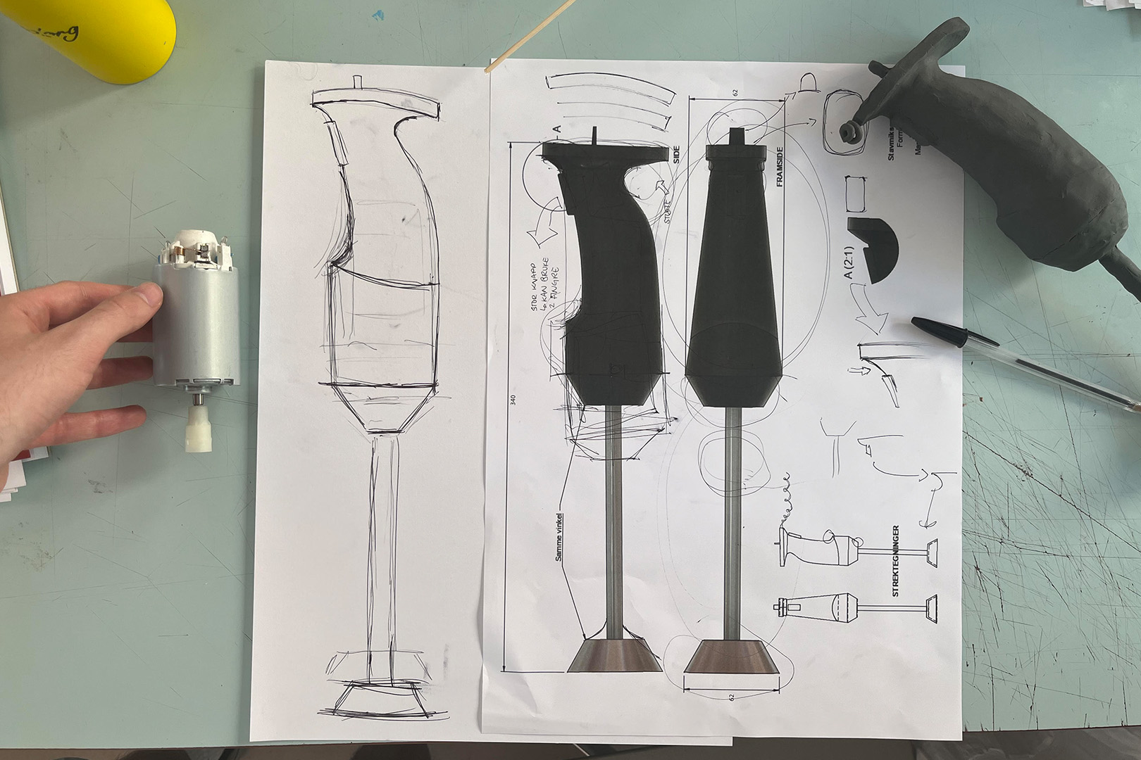 Process drawings of the immersion blender